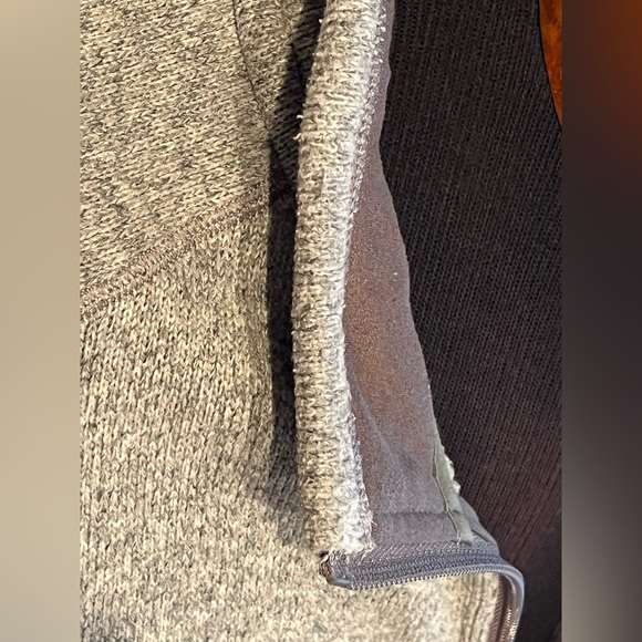 Men’s gray and tan trim Patagonia full zip jacket.  Size xl. - Picture 6 of 10